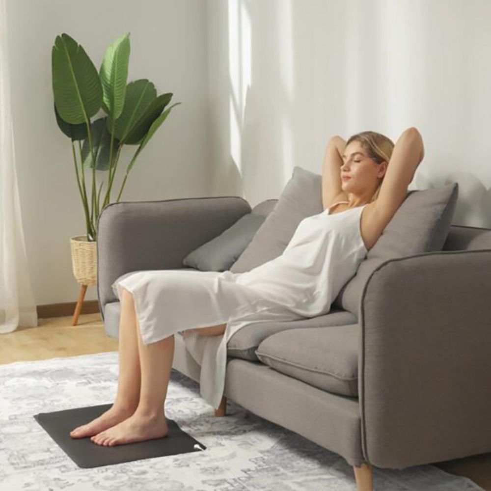 Nolora | Grounding Mat for Bed — Conductive Bedding-Compatible Surface Design