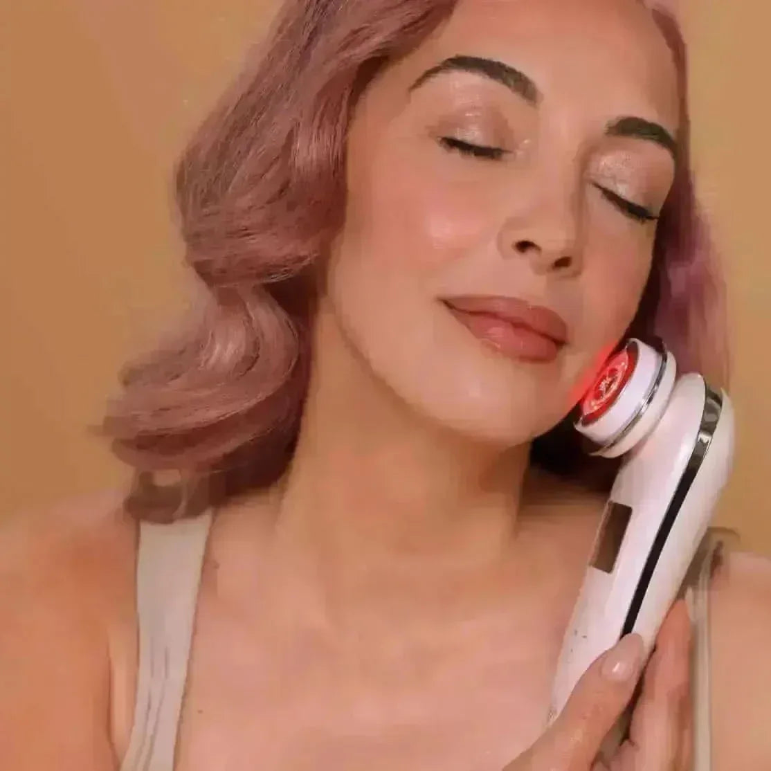 Auryn | Beauty Device — LED Light Therapy Microcurrent Handset for Home Use 3