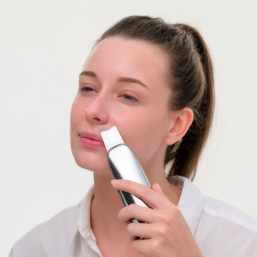 Lumex | Ultrasonic Scrub Device — Skin Cleansing Technology 1