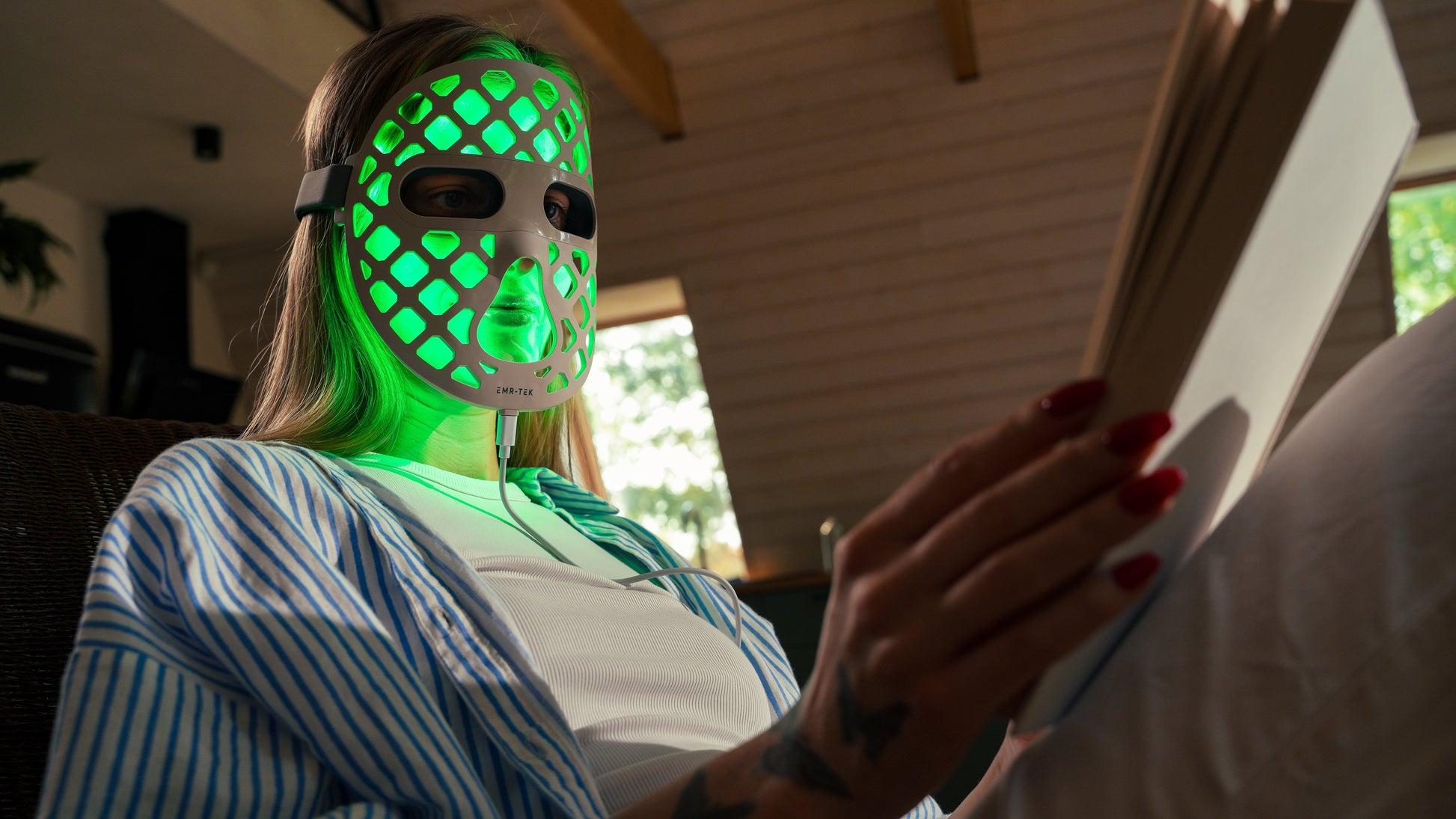 Zephira | LED Face Mask — 4 Wavelength Zero-Contact Design for Skincare 1